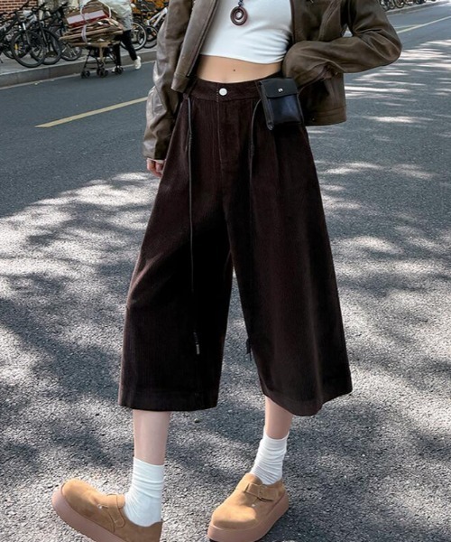 semplice(センプリチェ)の「コーデュロイハーフワイドパンツ(その他パンツ・レディース・ネイビー/ベージュ/ブラウン・S/M/L/XL)」の14枚目の写真