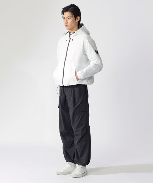 ECOALF(エコアルフ)の「ACT NETPLUS リバーシブルアウター UNISEX 【日本限定】(ブルゾン・メンズ・ブラック/オフホワイト/グリーン系その他2・L/S/M)」の11枚目の写真
