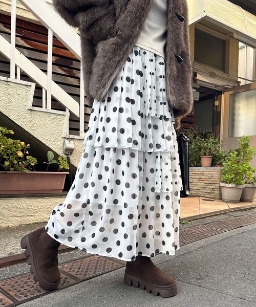 CIAOPANIC(チャオパニック)の「ドットプリーツティアードスカート(スカート・レディース・オフホワイト/ブラック/ベージュ・ONE SIZE)」の4枚目の写真