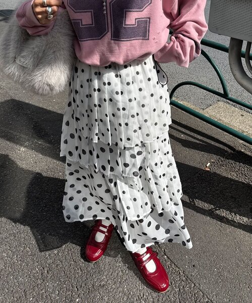 CIAOPANIC(チャオパニック)の「ドットプリーツティアードスカート(スカート・レディース・オフホワイト/ブラック/ベージュ・ONE SIZE)」の7枚目の写真