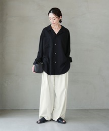 SOLAMONAT LARME（ソラモナラーム）の「タックパンツ（スラックス）」
