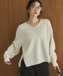 Doux archives（ドゥアルシーヴ）の「サイドＺＩＰラメＶネックニット（ニット/セーター・レディース）」