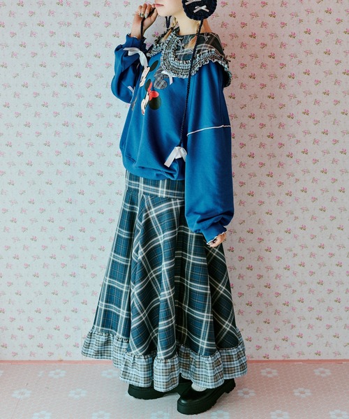 kutir（クティール）の「【クティールとレトロ】Disney/ディズニー　ミッキーマウス＆ミニーマウス／ハートパッチワークメロースウェット（スウェット・レディース・イエロー/レッド/ブルー・FREE）」の5枚目の写真