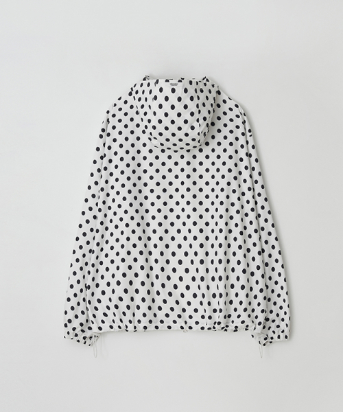 RONRON(ロンロン)の「HOODED WINDBREAKER JUMPER WHITE BLACK DOT(ナイロンジャケット・レディース・その他・FREE)」の2枚目の写真