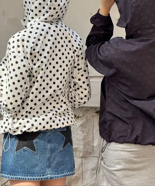 RONRON(ロンロン)の「HOODED WINDBREAKER JUMPER WHITE BLACK DOT(ナイロンジャケット・レディース・その他・FREE)」の9枚目の写真