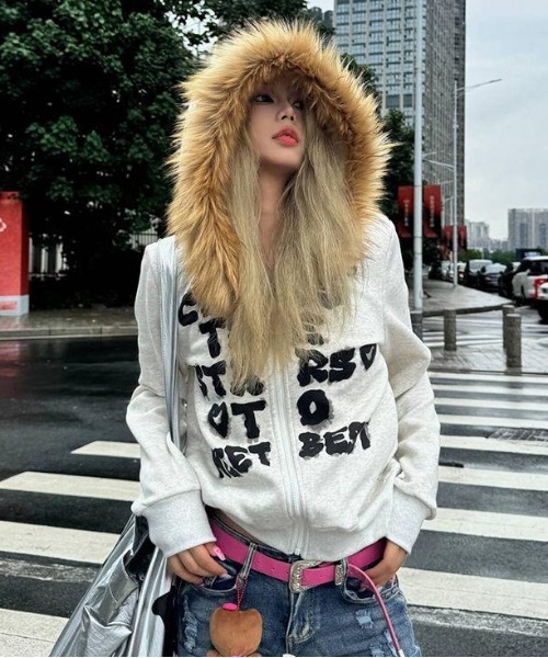 セール】【秋冬新作】ファー付きフードゆったりスウェットパーカー Y2K