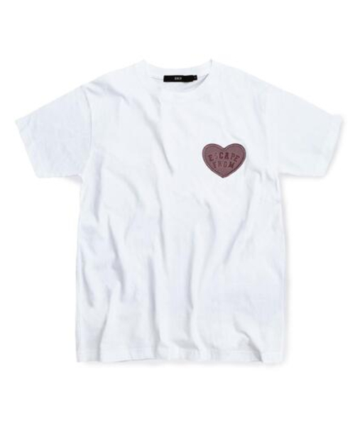 ESCAPEFROM(エスケープフロム)の「ピンクハートパッチTシャツホワイト(Tシャツ/カットソー・レディース・その他・SMALL/MEDIUM/LARGE)」の2枚目の写真