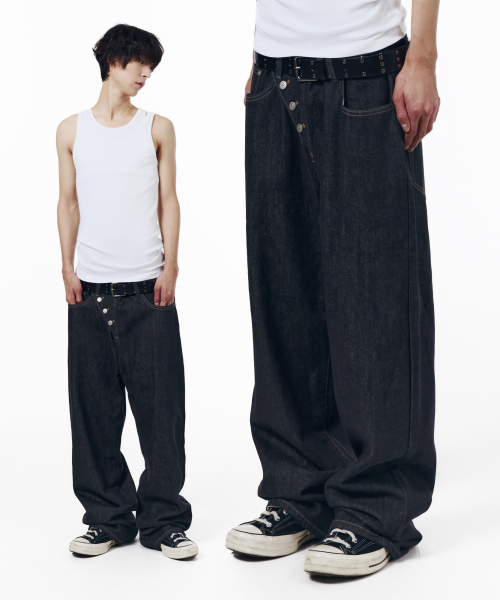 AAKAM（アーカム）の「Oblique Button Denim Pants (Dark Blue)（デニムパンツ・レディース・その他・1/2）」の12枚目の写真