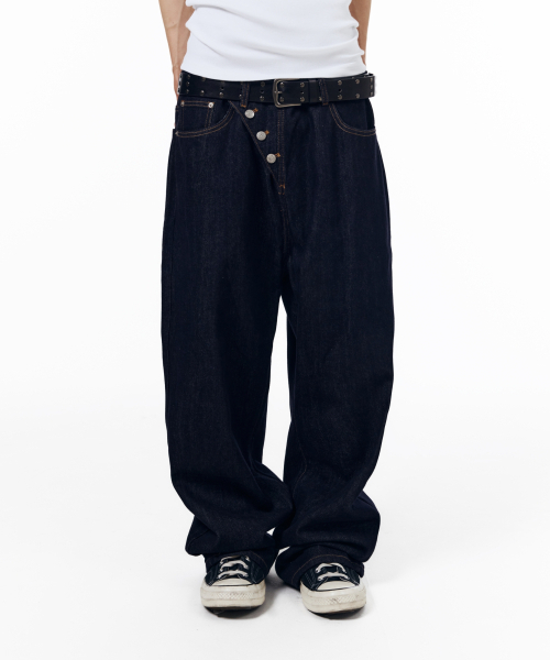 AAKAM（アーカム）の「Oblique Button Denim Pants (Dark Blue)（デニムパンツ・レディース・その他・1/2）」の5枚目の写真