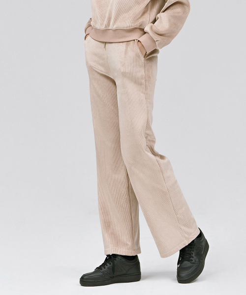CHASECULT(チェイスカルト)の「女性起毛ワイドウォームアップパンツ-ベージュ(スウェットパンツ・レディース・Beige・70/67/76)」の2枚目の写真
