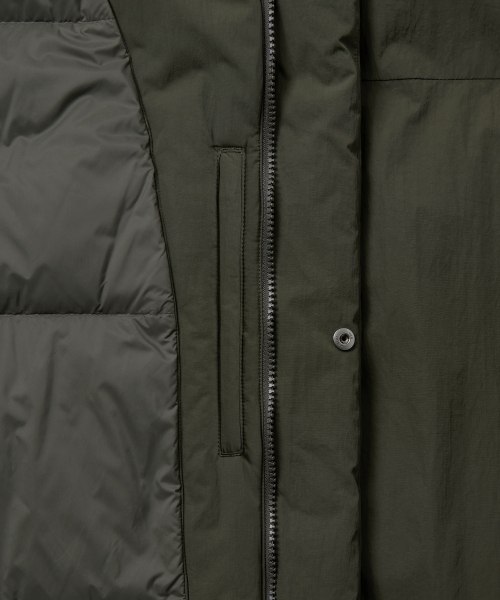 オリーブグリーン ダウンジャケット　MUSINSA standarderror セール】モンスターダウンパーカー [カーキ]（ダウンジャケット/コート