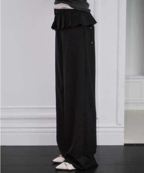 ROSEFRANTZ（ロゼフランツ）の「Pleats Layered Wide Slacks [Black]（スラックス・レディース・ブラック・SMALL/MEDIUM）」の3枚目の写真