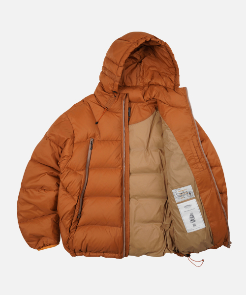 FRIZMWORKS(フリズムワークス)の「ALTAVIA DOWN PARKA _ ORANGE(ダウンジャケット/コート・メンズ・その他・X-LARGE/SMALL/MEDIUM/LARGE)」の2枚目の写真