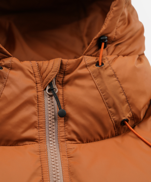 FRIZMWORKS(フリズムワークス)の「ALTAVIA DOWN PARKA _ ORANGE(ダウンジャケット/コート・メンズ・その他・X-LARGE/SMALL/MEDIUM/LARGE)」の4枚目の写真