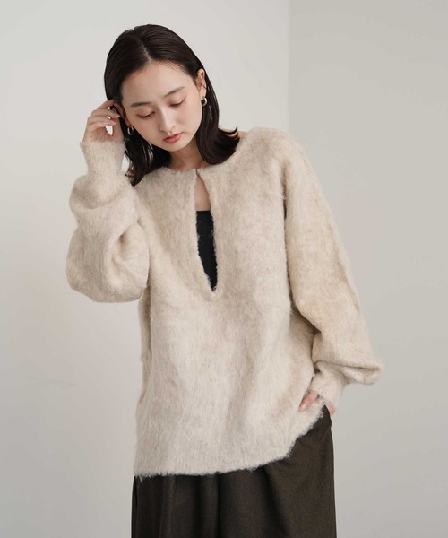 Bulue.(ブルー)の「【Bulue.】ミックスシャギー前後2WAY キーネックニット(ニット/セーター・レディース・ブルー/アイボリー/オレンジ・FREE)」の7枚目の写真