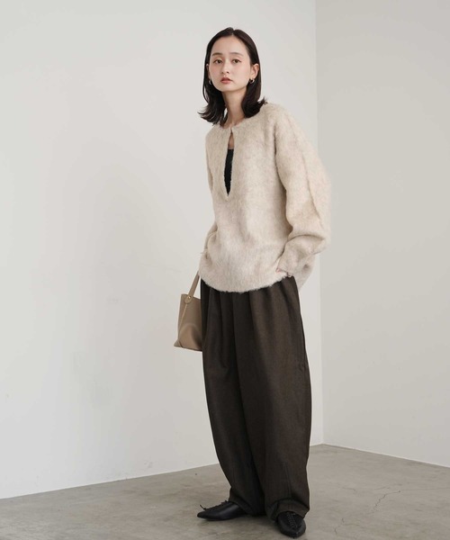 Bulue.(ブルー)の「【Bulue.】ミックスシャギー前後2WAY キーネックニット(ニット/セーター・レディース・ブルー/アイボリー/オレンジ・FREE)」の9枚目の写真