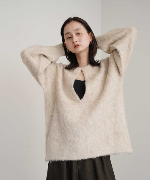 Bulue.(ブルー)の「【Bulue.】ミックスシャギー前後2WAY キーネックニット(ニット/セーター・レディース・ブルー/アイボリー/オレンジ・FREE)」の10枚目の写真