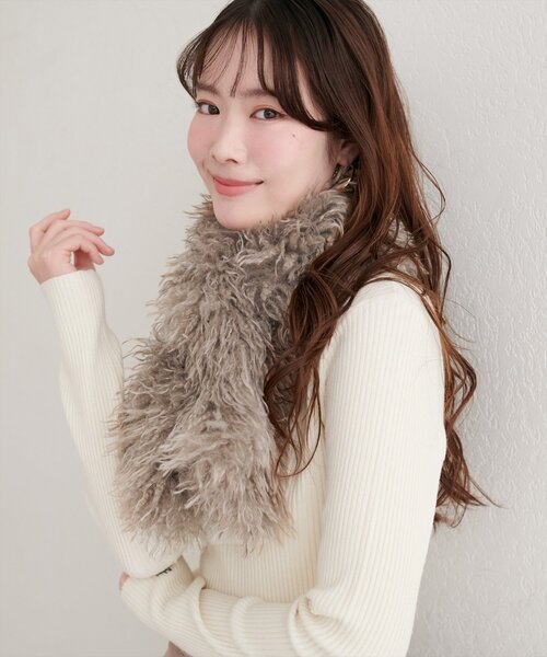 natural couture（ナチュラルクチュール）の「プードルファーティペット（ストール/ショール・レディース・ピンク/ブラウン/アイボリー/グレイッシュベージュ・FREE）」の3枚目の写真