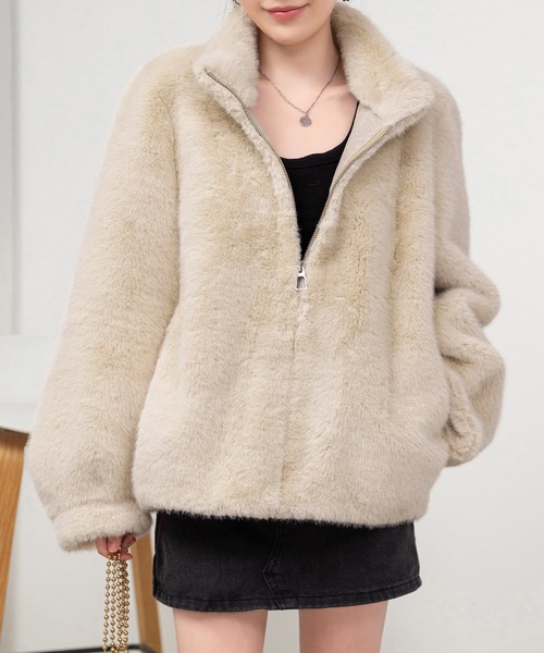 DAY CLOSET（デイ クローゼット）の「華奢魅せできるこだわりバルーンシルエット。厚手スタンドカラーフェイクファーブルゾン レディース（ブルゾン・レディース・ブラウン/グレー/ベージュ・FREE）」の3枚目の写真