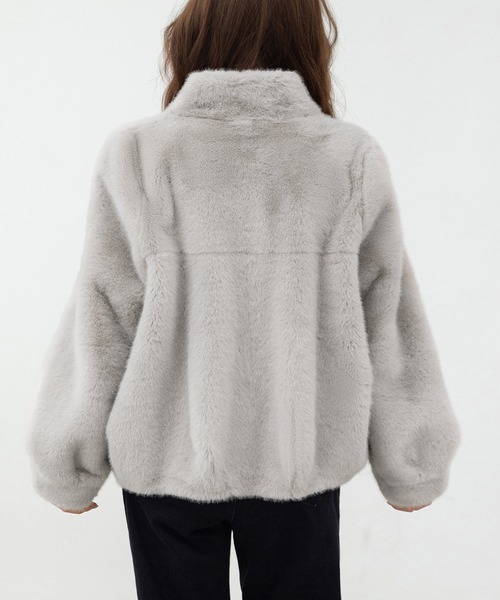 DAY CLOSET（デイ クローゼット）の「華奢魅せできるこだわりバルーンシルエット。厚手スタンドカラーフェイクファーブルゾン レディース（ブルゾン・レディース・ブラウン/グレー/ベージュ・FREE）」の7枚目の写真