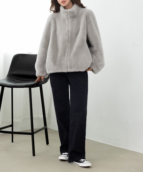 DAY CLOSET（デイ クローゼット）の「華奢魅せできるこだわりバルーンシルエット。厚手スタンドカラーフェイクファーブルゾン レディース（ブルゾン・レディース・ブラウン/グレー/ベージュ・FREE）」の8枚目の写真