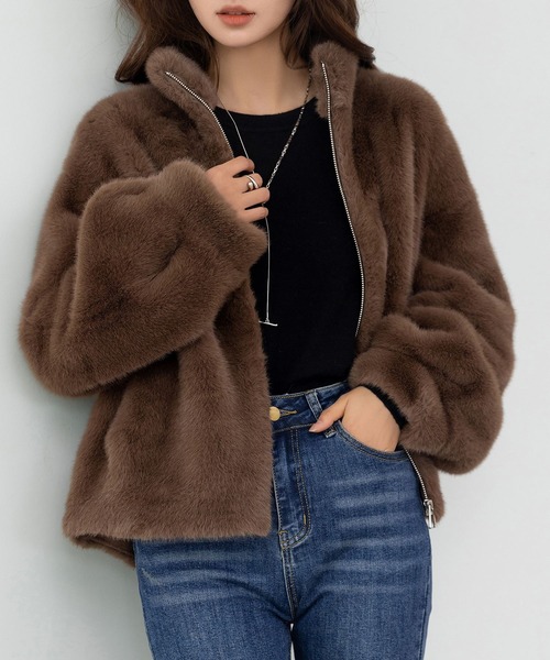 DAY CLOSET（デイ クローゼット）の「華奢魅せできるこだわりバルーンシルエット。厚手スタンドカラーフェイクファーブルゾン レディース（ブルゾン・レディース・ブラウン/グレー/ベージュ・FREE）」の10枚目の写真