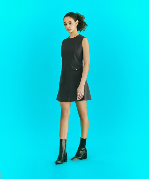 ERER(エルエル)の「Seam Detail Dress Navy(ワンピース・レディース・ネイビー・1/2)」の4枚目の写真