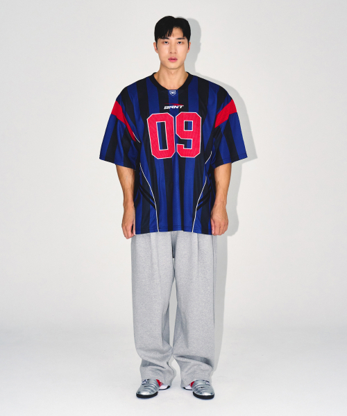 BORN TO WIN（ボーントゥウィン）の「CHROME B MAXI WIDE PANTS [MELANGE GREY]（スウェットパンツ・レディース・その他・2/1/3）」の3枚目の写真