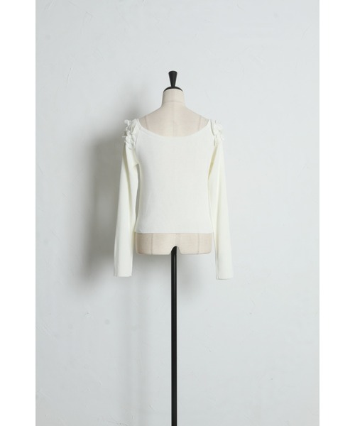 ARVELLIA(アルベリア)の「OFF SHOULDER FRILL KNIT(ニット/セーター・レディース・ブラック/ホワイト・M)」の21枚目の写真