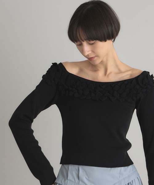 ARVELLIA(アルベリア)の「OFF SHOULDER FRILL KNIT(ニット/セーター・レディース・ブラック/ホワイト・M)」の13枚目の写真
