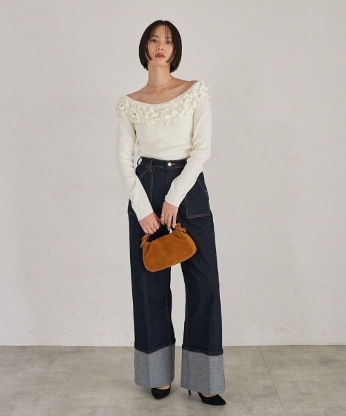 ARVELLIA(アルベリア)の「OFF SHOULDER FRILL KNIT(ニット/セーター・レディース・ブラック/ホワイト・M)」の15枚目の写真