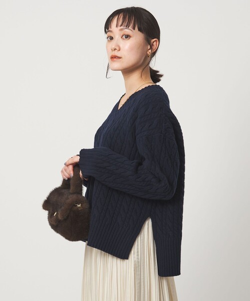 green label relaxing(グリーンレーベルリラクシング)の「ゴールバーン Vネック ニット プルオーバー(ニット/セーター・レディース・オフホワイト/レッド/ケリーグリーン/ネイビー・FREE)」の9枚目の写真