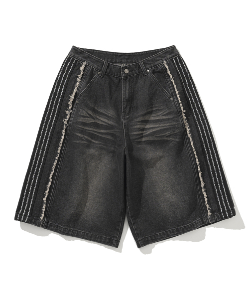 NOT4NERD(ノットフォーナード)の「Thorns Side Line Cut Off Bermuda Denim Shorts - Black(その他パンツ・レディース・その他・MEDIUM/LARGE/X-LARGE)」の2枚目の写真
