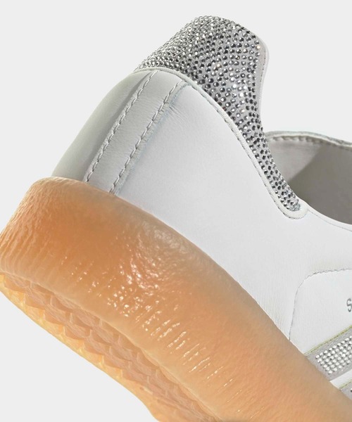 adidas（アディダス）の「サンバ W シューズ / アディダスオリジナルス adidas Originals スニーカー（スニーカー・レディース・ホワイト/ブラック・23.0cm/23.5cm/24.0cm/22.0cm/22.5cm/24.5cm/25.0cm/25.5cm/26.0cm/26.5cm/27.0cm/27.5cm/28.0cm）」の9枚目の写真