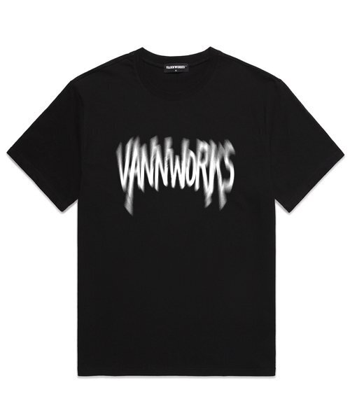 VANNWORKS(バンワークス)の「VAGUE LOGO オーバーサイズ 半袖Tシャツ (VS0044) ブラック(Tシャツ/カットソー・レディース・その他・LARGE/MEDIUM/SMALL/X-LARGE/XX-LARGE)」の1枚目の写真