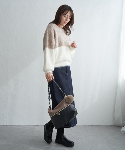 ikka(イッカ)の「【雑誌InRed1月号掲載】ブークレーフェザー切り替えニットプルオーバー(ニット/セーター・レディース・ベージュ/ブルー/グレー/チャコール・L/M/S)」の22枚目の写真