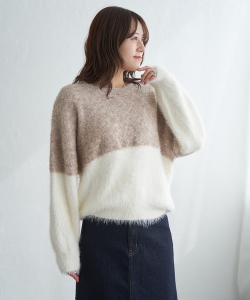 ikka(イッカ)の「【雑誌InRed1月号掲載】ブークレーフェザー切り替えニットプルオーバー(ニット/セーター・レディース・ベージュ/ブルー/グレー/チャコール・L/M/S)」の13枚目の写真
