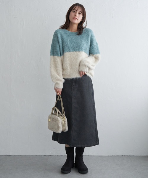 ikka(イッカ)の「【雑誌InRed1月号掲載】ブークレーフェザー切り替えニットプルオーバー(ニット/セーター・レディース・ベージュ/ブルー/グレー/チャコール・L/M/S)」の6枚目の写真