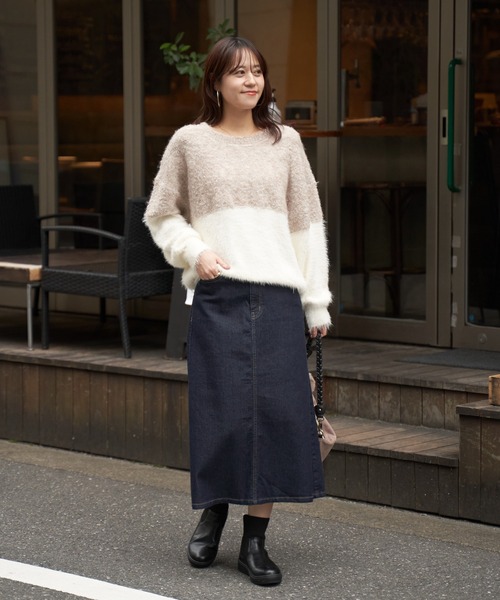 ikka(イッカ)の「【雑誌InRed1月号掲載】ブークレーフェザー切り替えニットプルオーバー(ニット/セーター・レディース・ベージュ/ブルー/グレー/チャコール・L/M/S)」の10枚目の写真