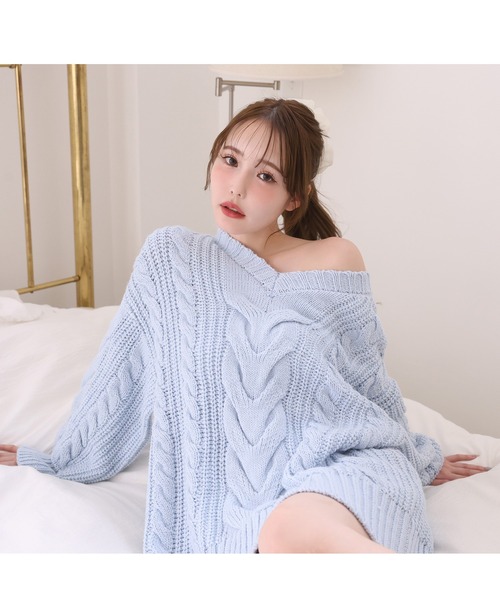 one after another NICE CLAUP（ワンアフターアナザーナイスクラップ）の「ケーブルニットミニワンピース（ワンピース・レディース・チャコールグレー/オフホワイト/ピンクベージュ/サックスブルー・FREE）」の15枚目の写真