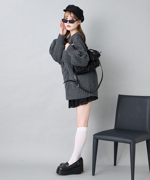 one after another NICE CLAUP（ワンアフターアナザーナイスクラップ）の「ケーブルニットミニワンピース（ワンピース・レディース・チャコールグレー/オフホワイト/ピンクベージュ/サックスブルー・FREE）」の6枚目の写真