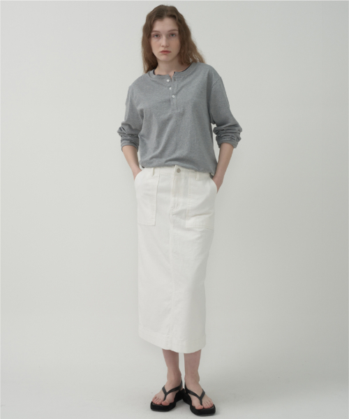 MOTT(モット)の「ポケットエディションコットンデニムスカート - ホワイト(スカート・レディース・その他・SMALL/MEDIUM)」の2枚目の写真