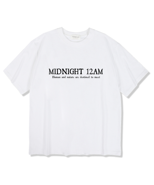 MIDNIGHT12AM(ミッドナイト12エーエム)の「ベーシックロゴ 半袖Tシャツ ホワイト(Tシャツ/カットソー・メンズ・その他・LARGE/X-LARGE/XX-LARGE)」の1枚目の写真