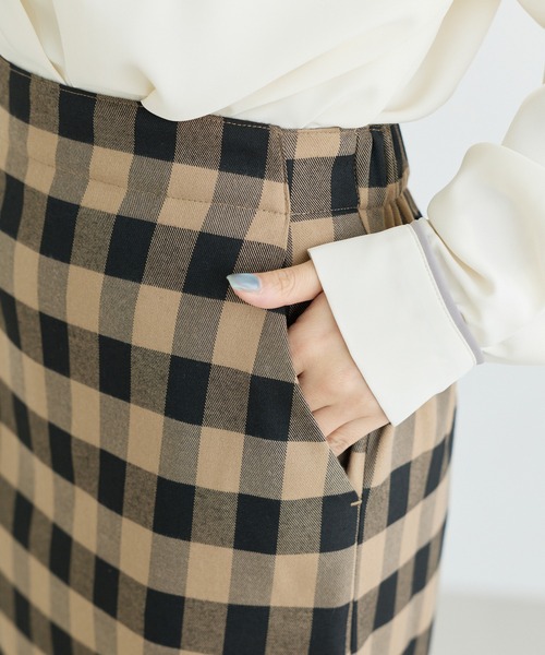 LAVEANGE（ラビアンジェ）の「【洗える】ギンガムチェックナロースカート（スカート・レディース・ブラック/ブラウン・M/5L/4L/3L/LL）」の13枚目の写真