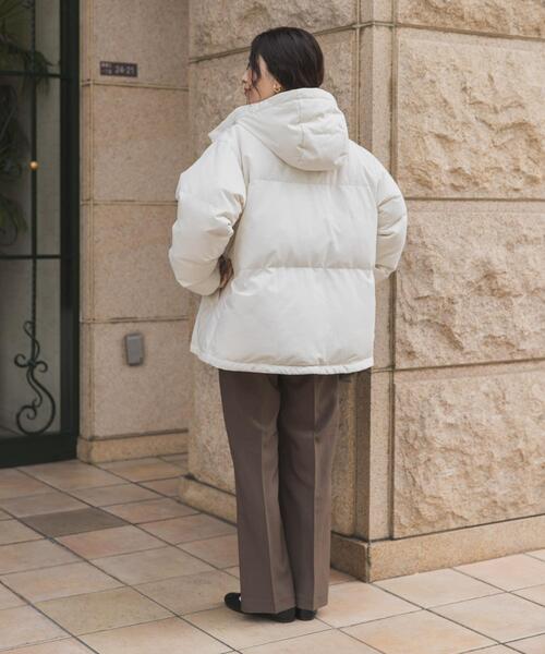URBAN RESEARCH DOORS（アーバンリサーチドアーズ）の「ミドルダウンジャケット｜冬服/防寒/撥水/2WAY/軽量/通勤服/お出かけ（ダウンジャケット/コート・レディース・モカ/アイボリー/ブラック・MEDIUM）」の10枚目の写真