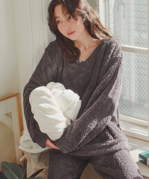 KOBE LETTUCE（コウベレタス）の「[ ルームウェア ] ボアVネックプルオーバー（ルームウェア/パジャマ）」