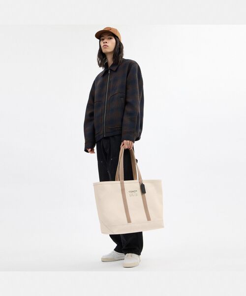 COACH(コーチ)の「ユーティリティー トート(トートバッグ・メンズ・ベージュ系その他・ONE)」の2枚目の写真