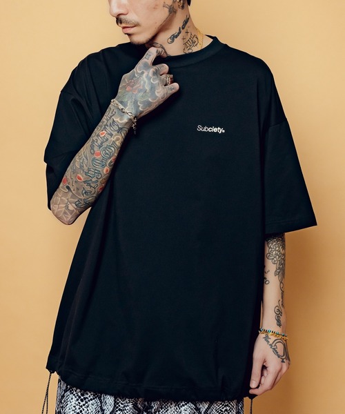 Subciety（サブサエティ）の「Drawstring tee（Tシャツ/カットソー・メンズ・スミクロ/ホワイト/ブラック・MEDIUM/LARGE/X-LARGE）」の10枚目の写真