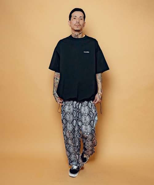 Subciety（サブサエティ）の「Drawstring tee（Tシャツ/カットソー・メンズ・スミクロ/ホワイト/ブラック・MEDIUM/LARGE/X-LARGE）」の17枚目の写真