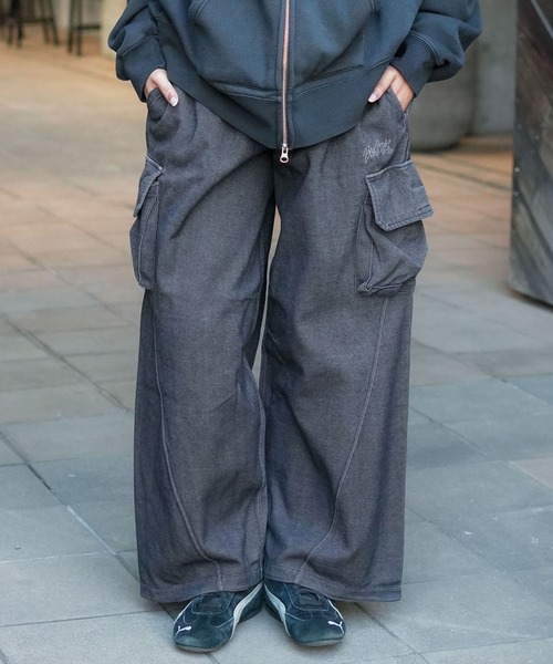 BEN DAVIS(ベンデイビス)の「【BEN DAVIS/ベンデイビス】カーブシルエット ワイドカーゴパンツ バレルカーゴ(カーゴパンツ・メンズ・ブラック/杢グレー・X-LARGE/MEDIUM/LARGE)」の2枚目の写真